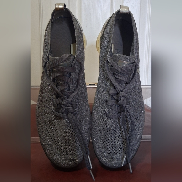Nike Gray VaporMax Flyknit Men's Shoes - Picture 6 of 8